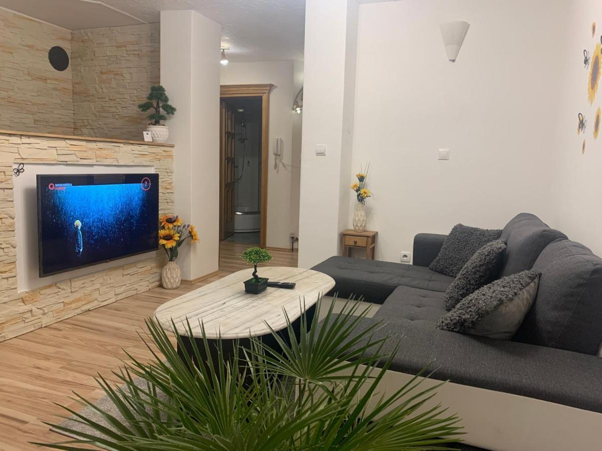 Apartman Slunecnice S Terasou Ceske Budejovice Luaran gambar