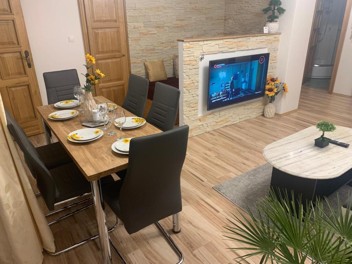 Apartman Slunecnice S Terasou Ceske Budejovice Luaran gambar