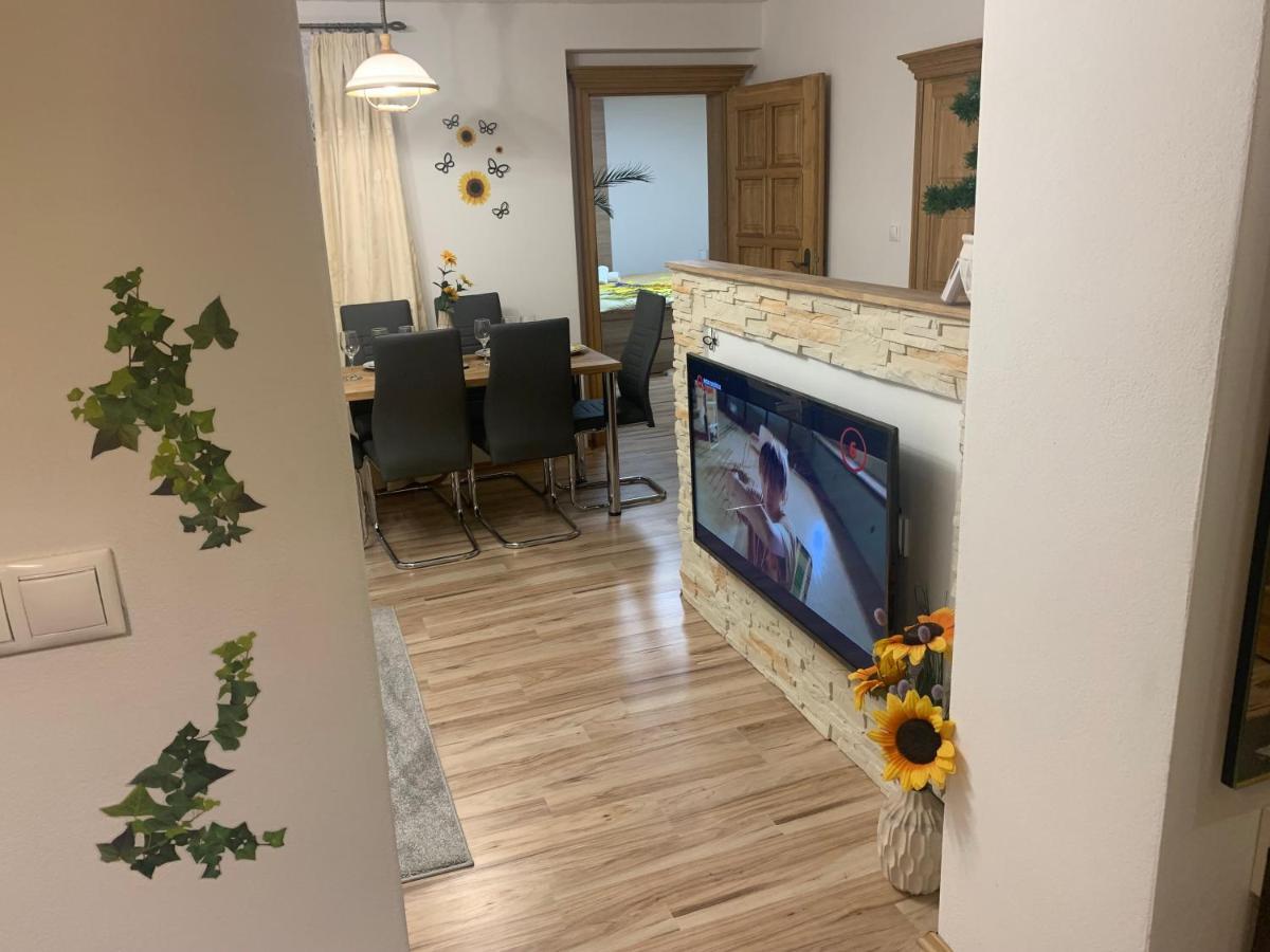Apartman Slunecnice S Terasou Ceske Budejovice Luaran gambar